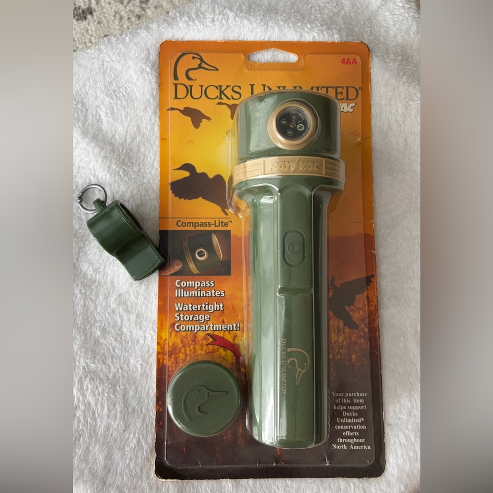 Ducks Unlimited Compass Lite Flashlight + Extra Whistle NWT